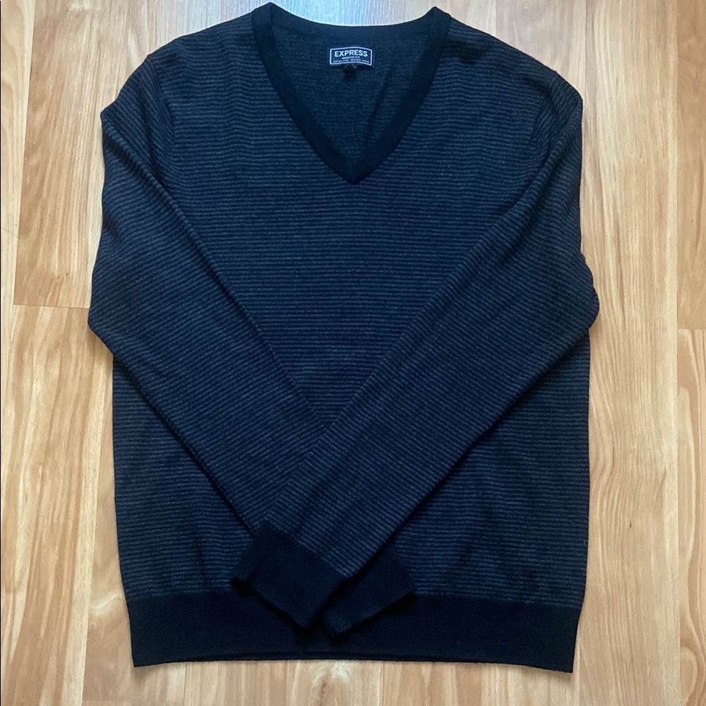 NWOT Express Men's Extra Fine Merino Black and Charcoal Stripe Sweater size M